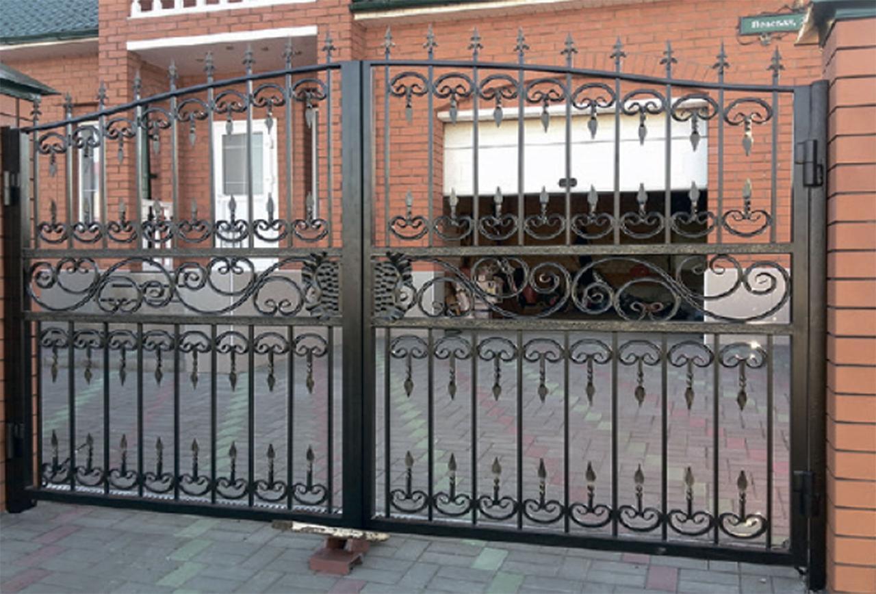Купить ворота в воронеже. Кованые ворота Ишеева. Ворота кованые арт в013. Кованые ворота 19 век.